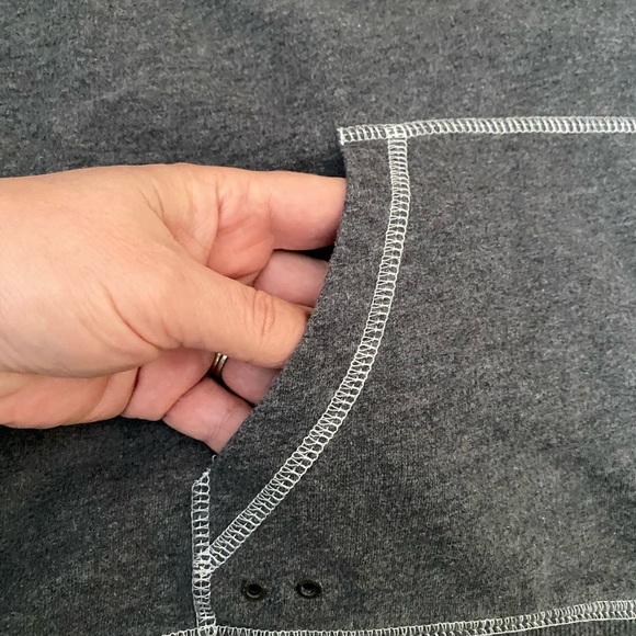 Converse V-Neck Hoodie gray top Women’s size S - Picture 7 of 9